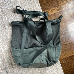 Forest green lululemon bag
